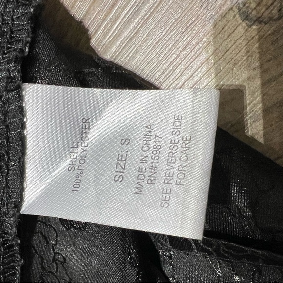 Altar’d Satin-Silk Feel Pencil Skirt Jet Black Floral Vines Accent Size Small - Picture 6 of 8